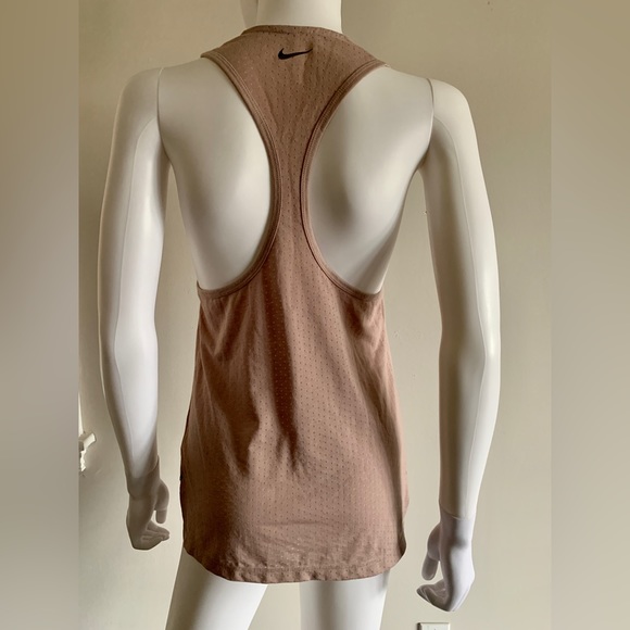 Nike Workout Tank in Rose - Picture 3 of 4